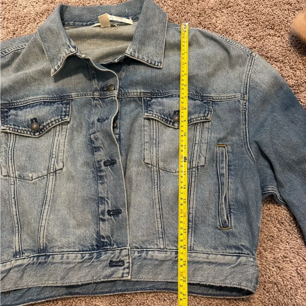 Madewell // NWT Relaxed Crop Jean Trucker Jacket in Billings Wash - Picture 12 of 13